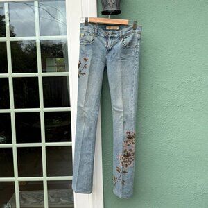 Vintage Light Wash Jeans Bundle Set of 2 - Floral Decoration
